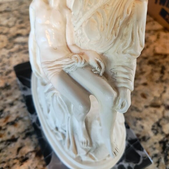 Pieta Religious Figurine Mary Holding Jesus on Marble Base Signed Casea - Picture 13 of 15